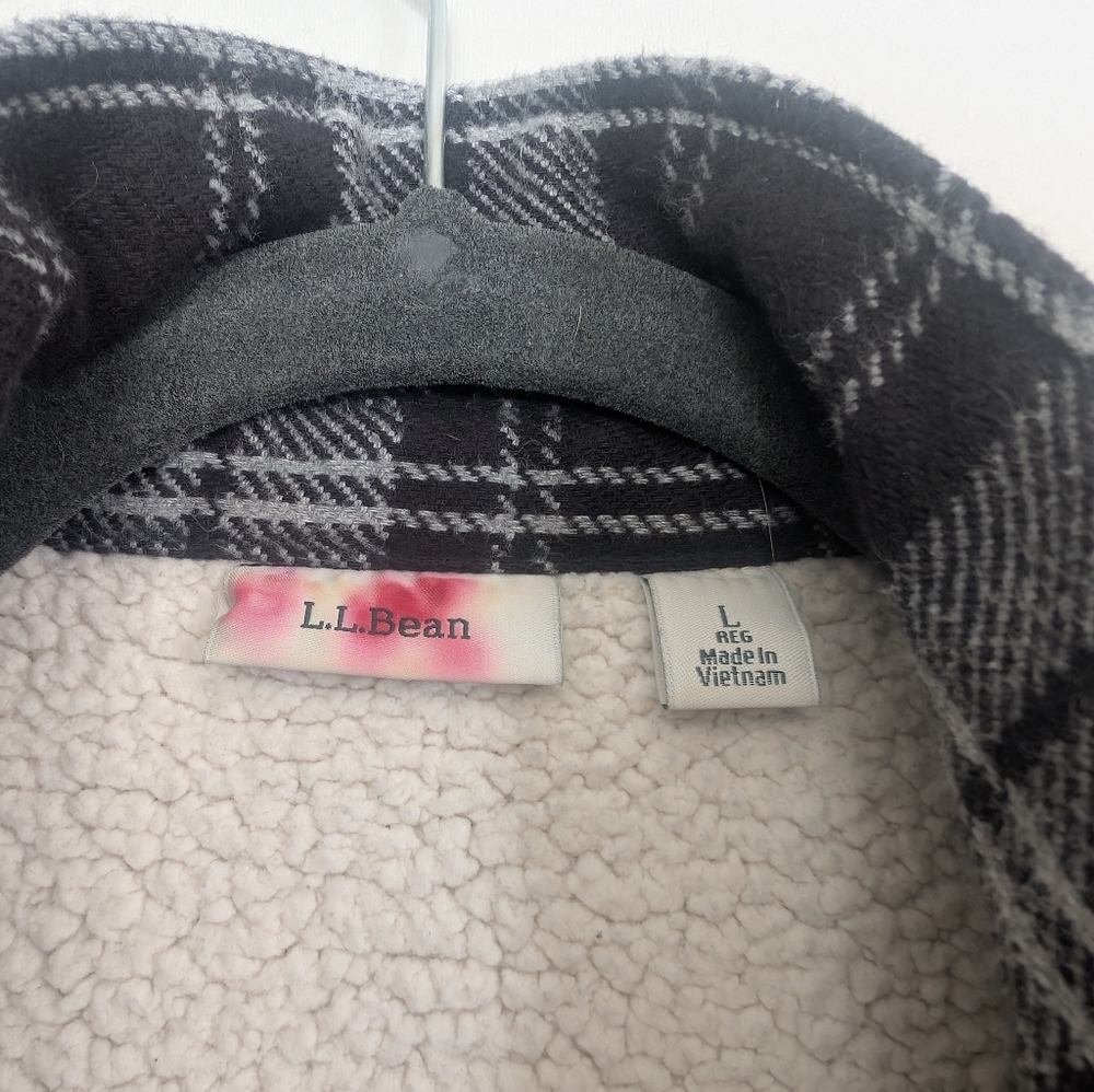 L.L. Bean Women's Large Faux Sherpa Fleece Lined Jacket - Picture 2 of 7